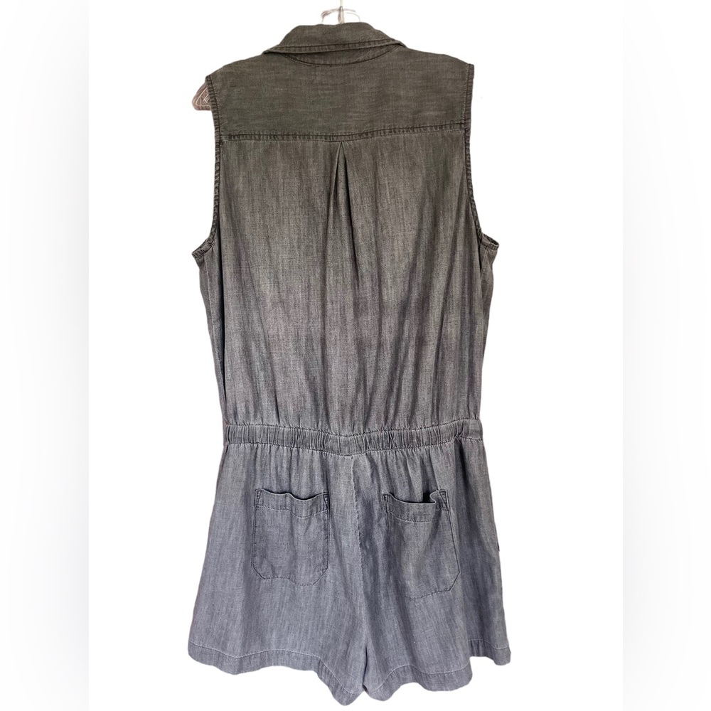 DEX gray chambray romper. Women’s Large. - Picture 3 of 10